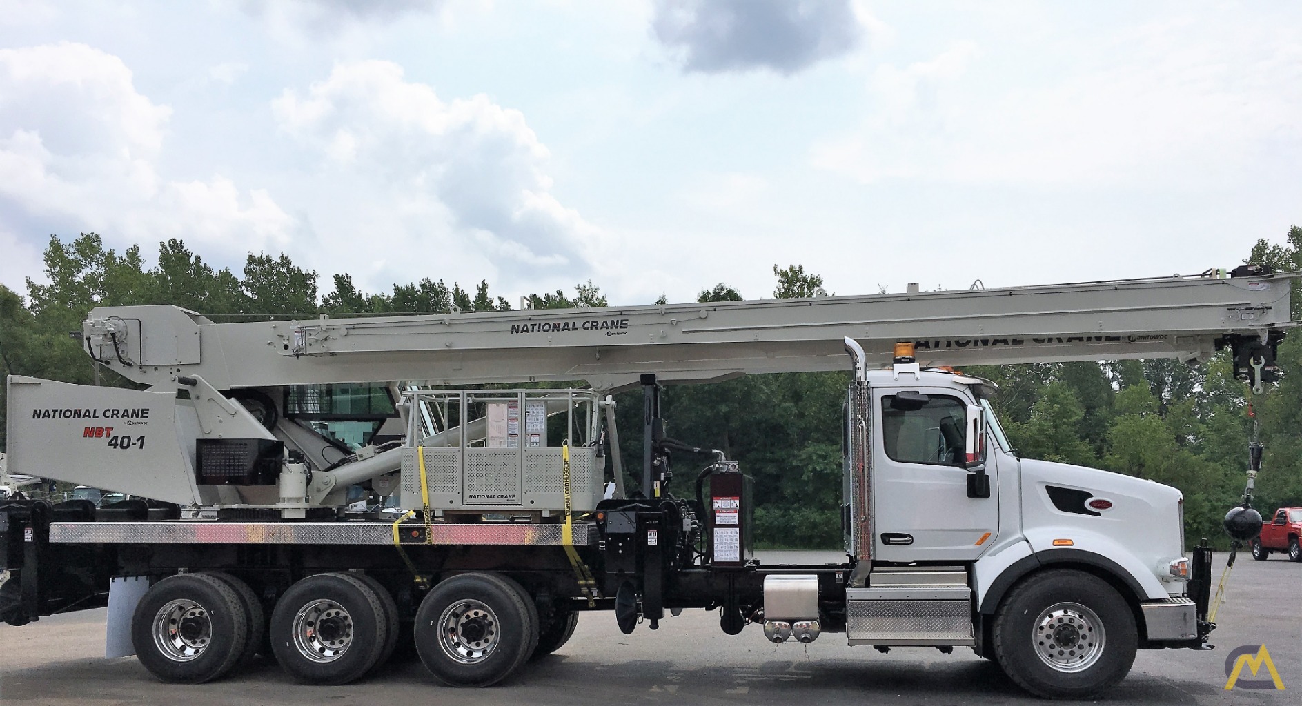2019 National NBT40142-1 40-Ton Boom Truck Crane 1