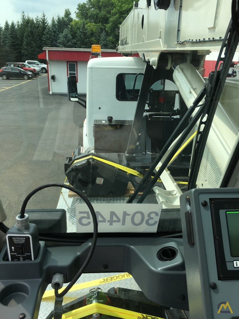 2019 National NBT40142-1 40-Ton Boom Truck Crane 10