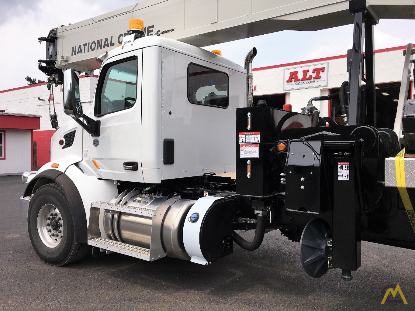 2019 National NBT40142-1 40-Ton Boom Truck Crane 7