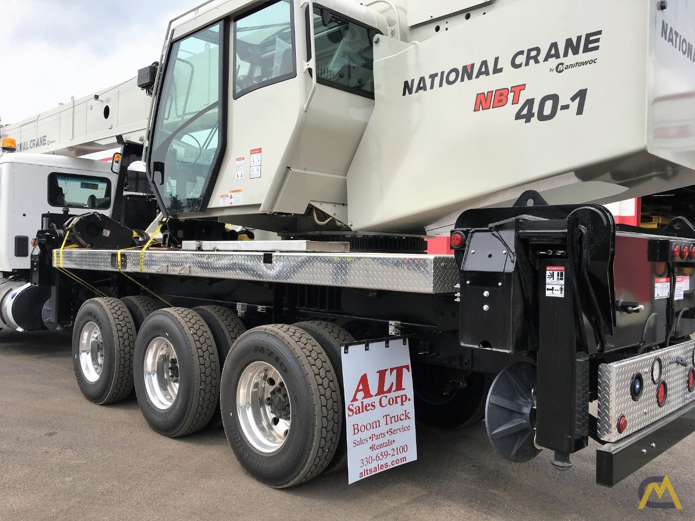 2019 National NBT40142-1 40-Ton Boom Truck Crane 12