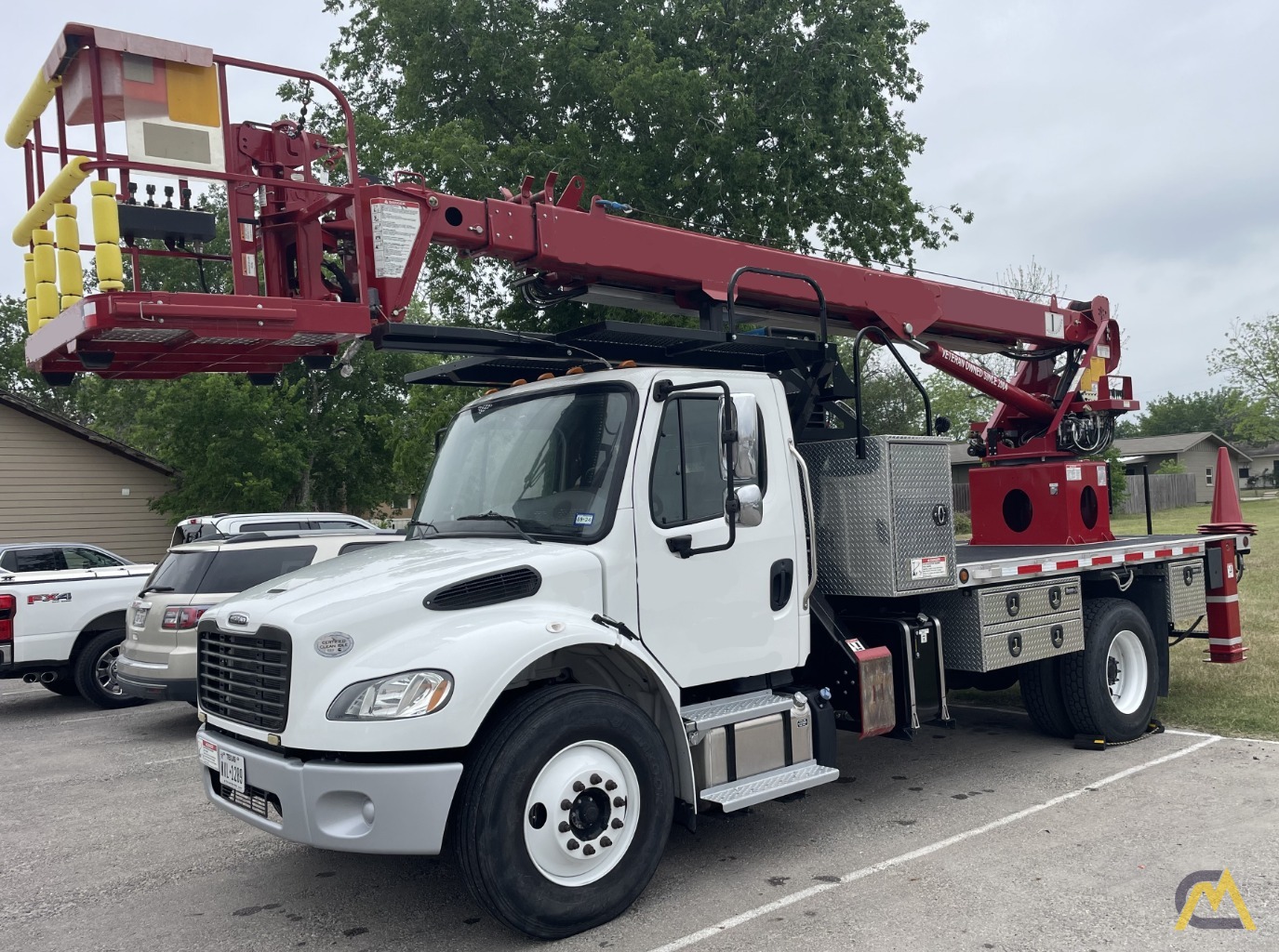 2020 Elliott L60R Aerial Bucket Truck 1