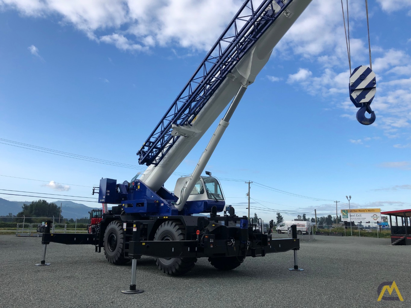 2020 Tadano GR1000XL-3 100-Ton Rough Terrain Crane 4