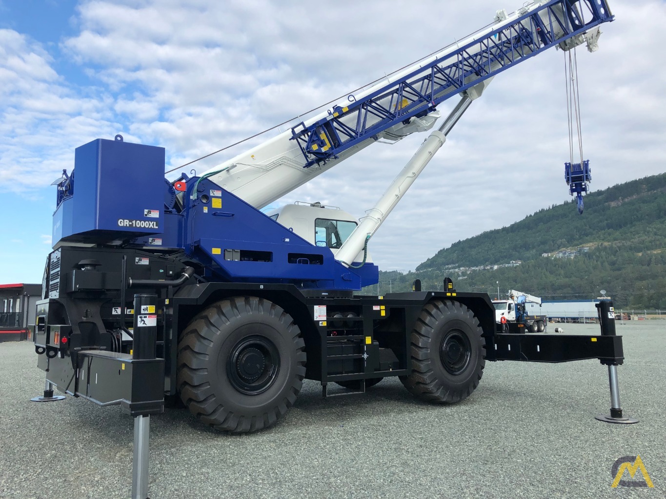 2020 Tadano GR1000XL-3 100-Ton Rough Terrain Crane 0