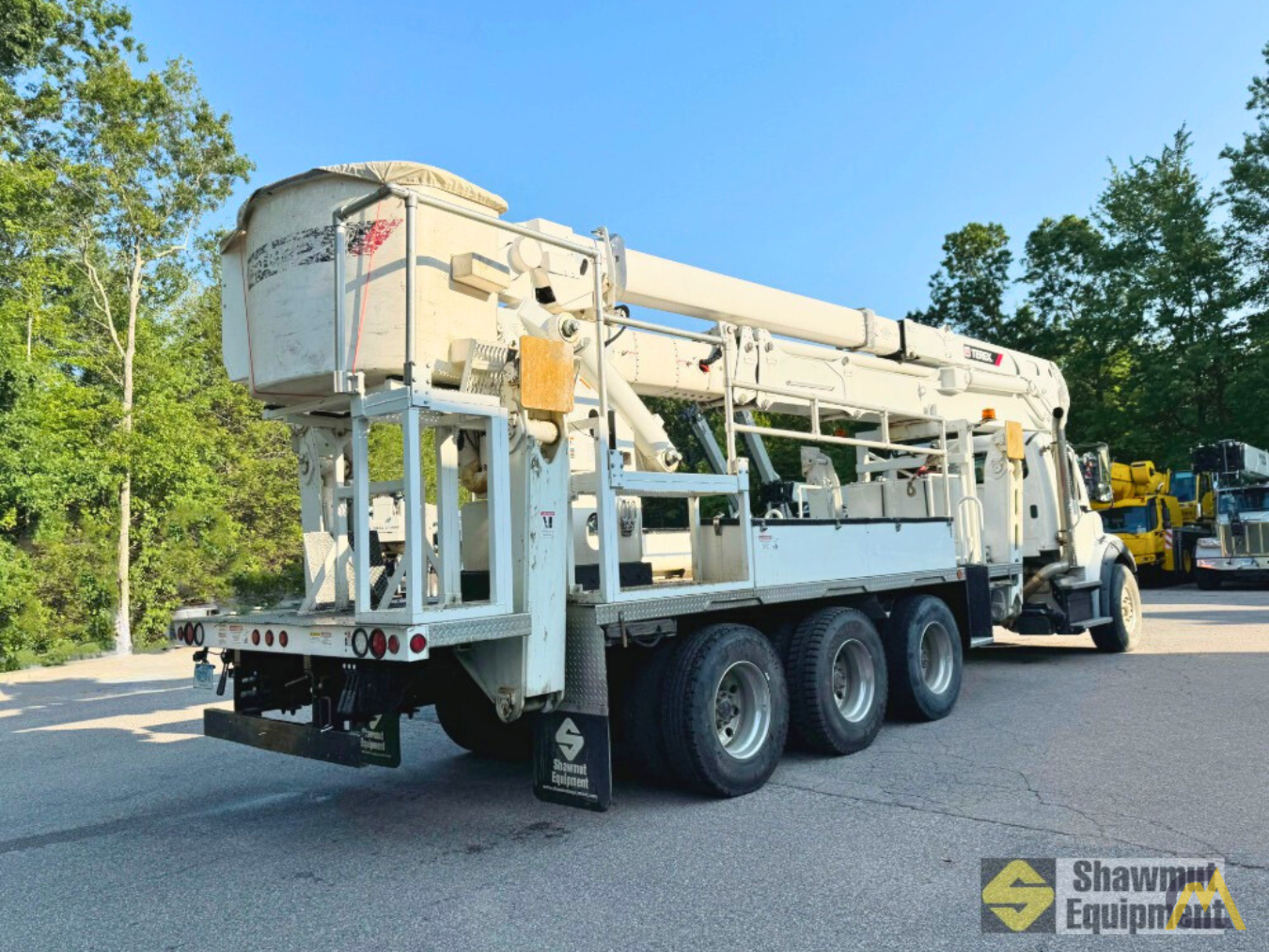 2020 Terex TM125 125 Ft Material Handling Bucket Truck 2