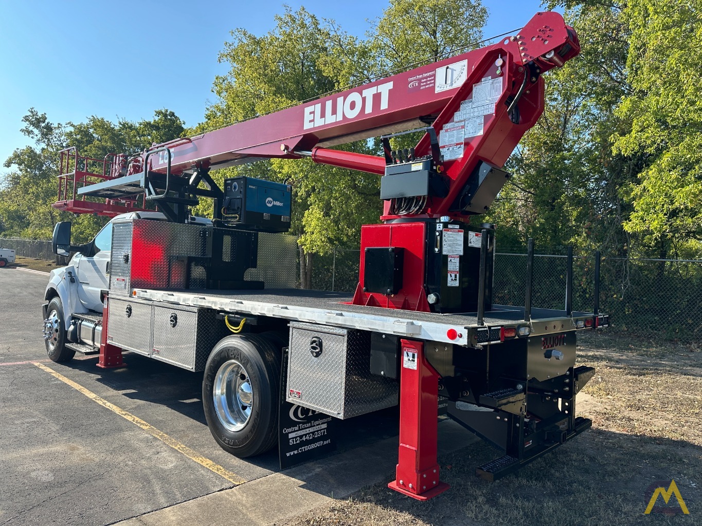 Elliott L65R Telescopic Boom Aerial Lift on Ford F750 0