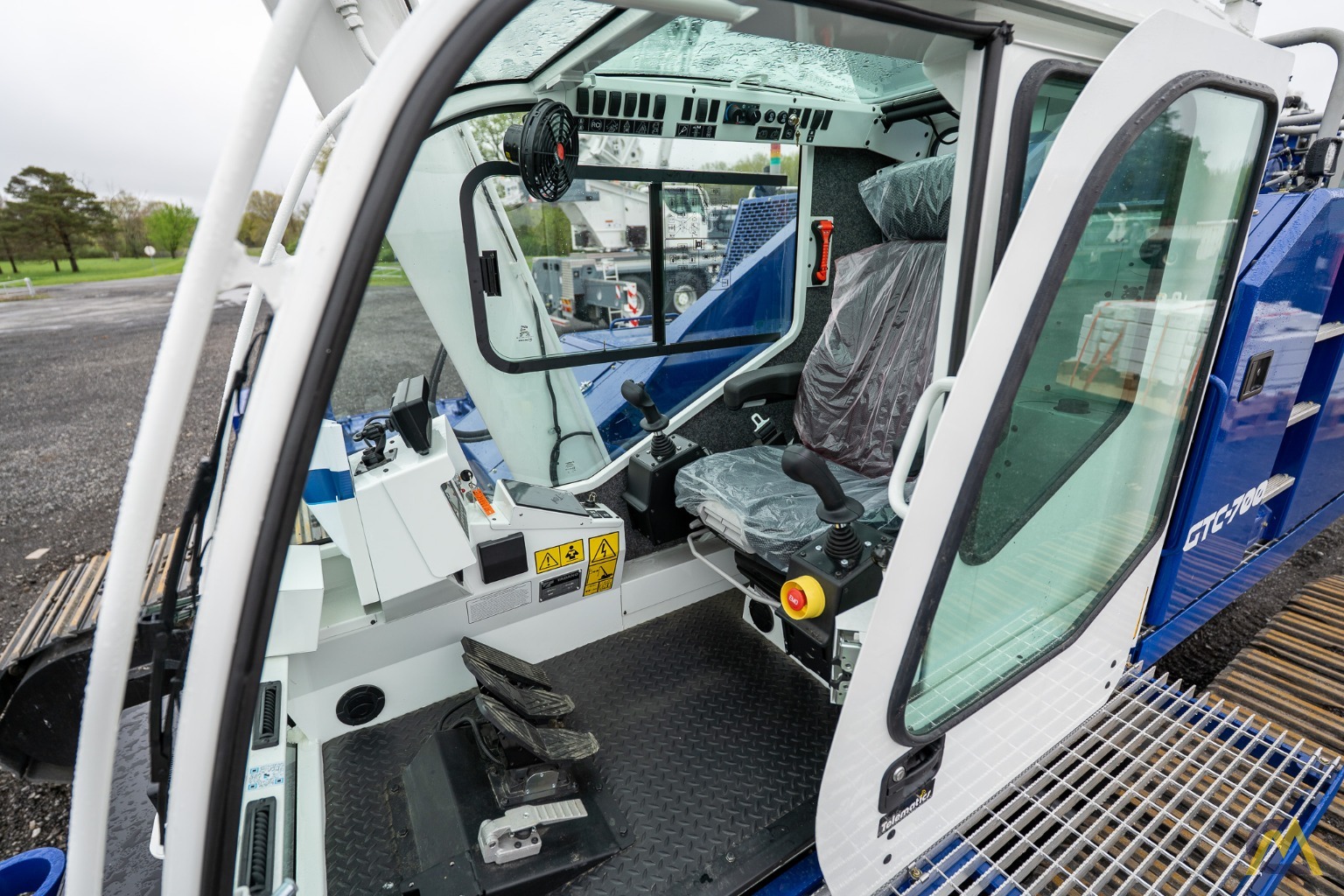 Tadano (Mantis) GTC-700 Telescopic Boom Crawler Crane 13