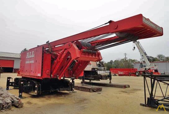Manitowoc 14000 220-Ton Lattice Boom Crawler Crane 1