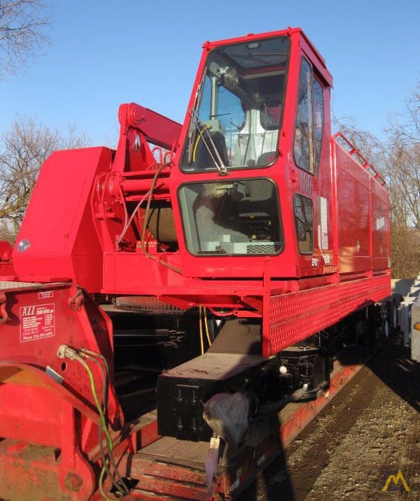 230t Manitowoc 888 Lattice Boom Crawler Crane 1