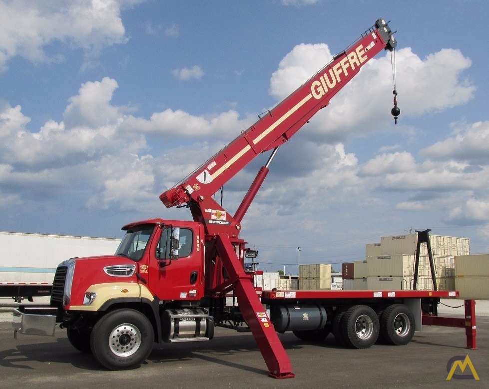 25 TON TEREX WITH 102' WORKING HEIGHT 0