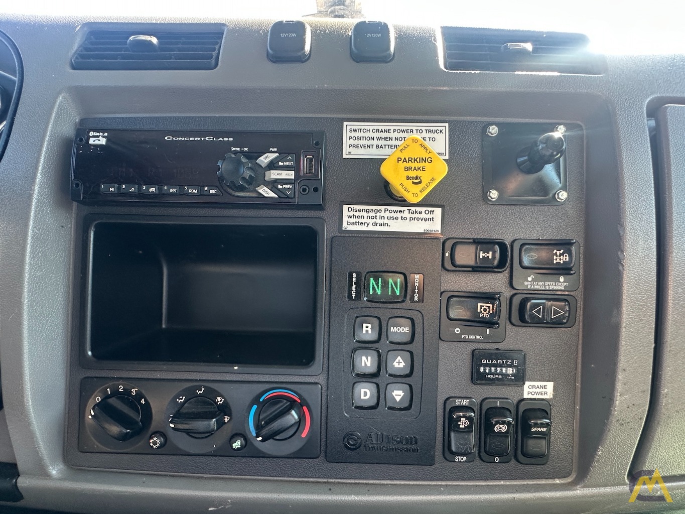 26 TON BOOM TRUCK / NATIONAL 9125A-WL / MOUNTED ON PETERBILT 348 17