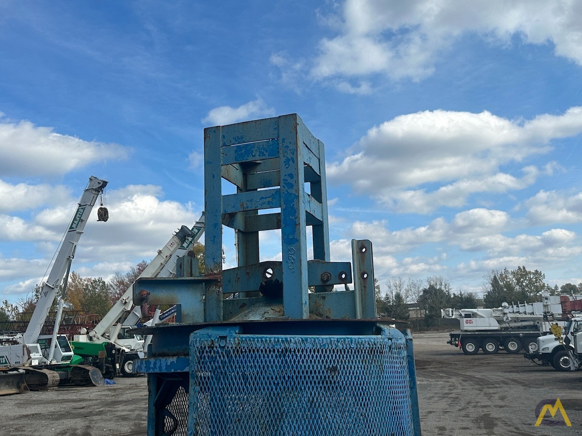 3-Man Enclosed Round Man Basket 1
