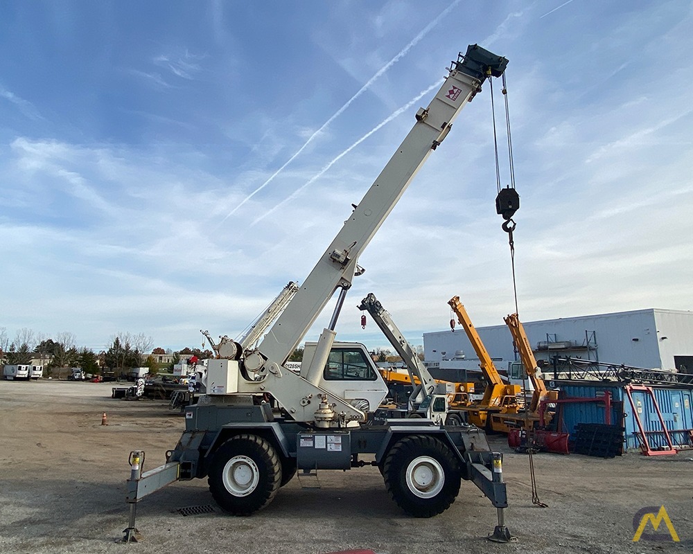 1997 Lorain LRT 230 30-Ton Rough Terrain Crane 1