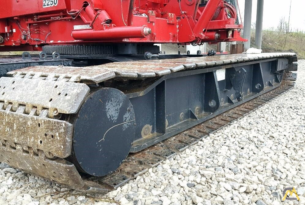 Manitowoc 2250 III 300-Ton Lattice Boom Crawler Crane 9