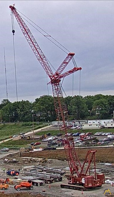 Manitowoc M250 II 300-ton Lattice Boom Crawler Crane 2