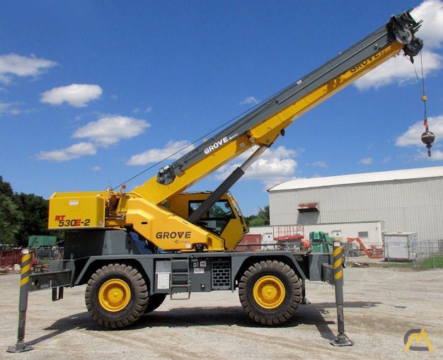 Grove RT530E-2 30-Ton Rough Terrain Crane 0