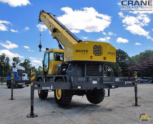 Grove RT530E-2 30-Ton Rough Terrain Crane 6