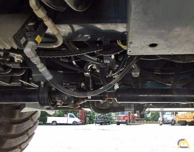Grove RT530E-2 30-Ton Rough Terrain Crane 11