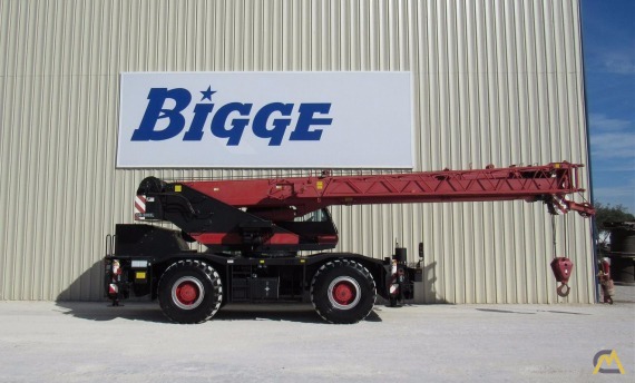 Tadano GR-300XL-1 30-ton Rough Terrain Crane 2