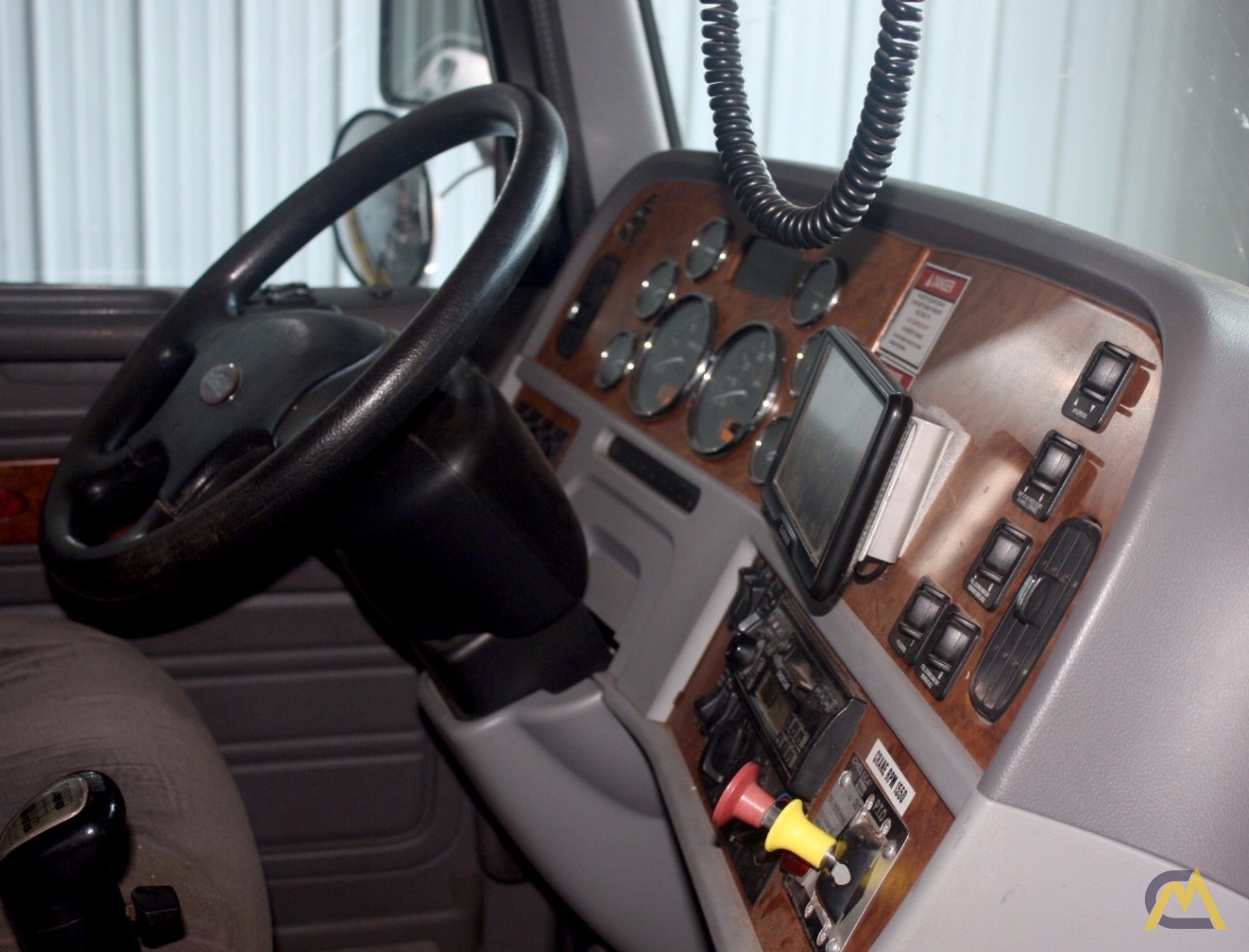 National 33-ton 14127 Boom Truck Crane 5