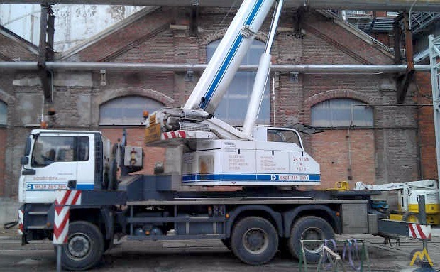 35t Luna GT 40/32 Telescopic Truck Crane 3