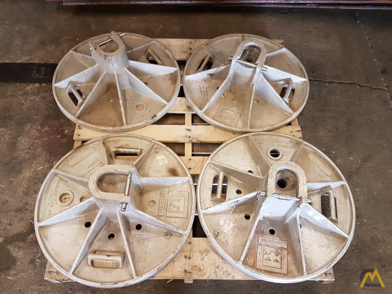 (4) Terex Outrigger pads 1