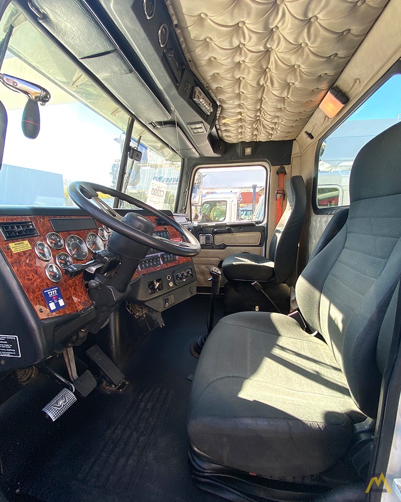 2012 National Crane NBT40 | 40-ton Boom Truck Crane 15