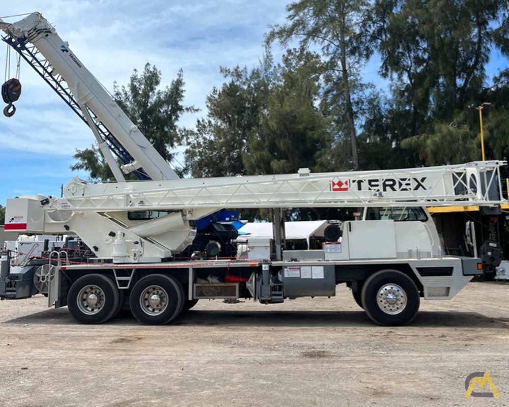 2006 Terex T 340 40-Ton Lattice Boom Truck Crane 2