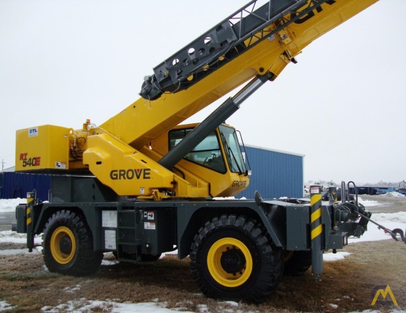 Grove RT540E 40-Ton Rough Terrain Crane 3