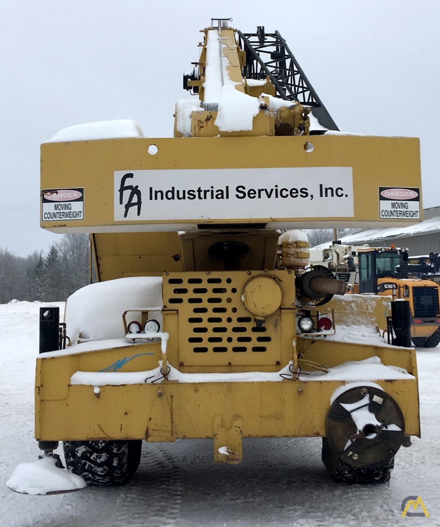 Grove RT740B 40-ton Rough Terrain Crane 5