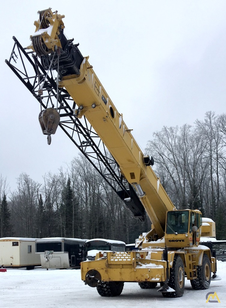 Grove RT740B 40-ton Rough Terrain Crane 4