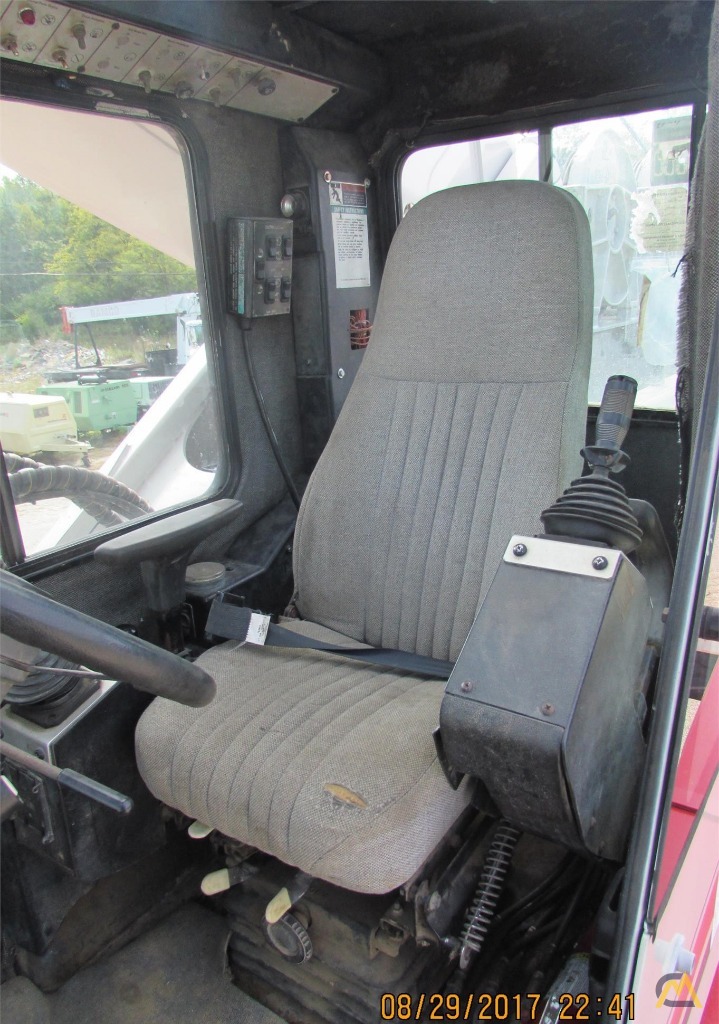 40t Grove RTC-8040 II Rough Terrain Crane 30