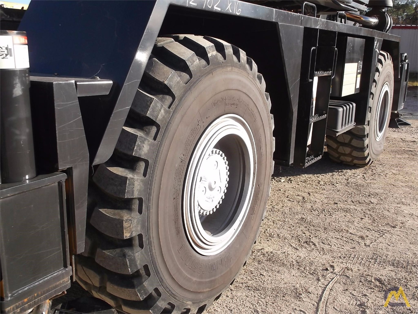 Sany SRC840 40-ton Rough Terrain Crane 9