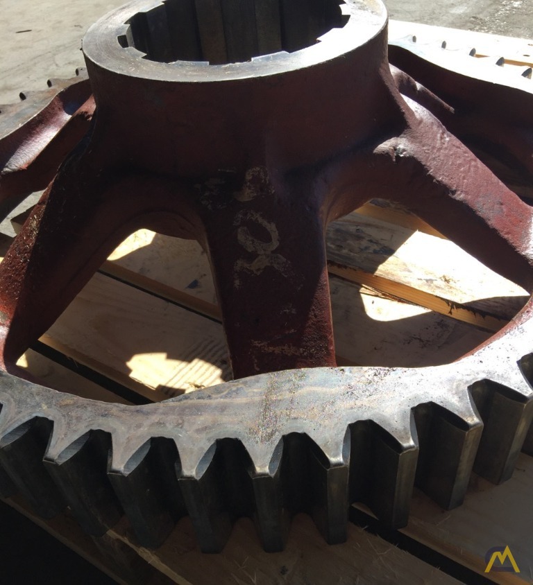 Manitowoc 4100 230-ton Lattice Boom Crawler Crane Swing Gear Part # 23692 1