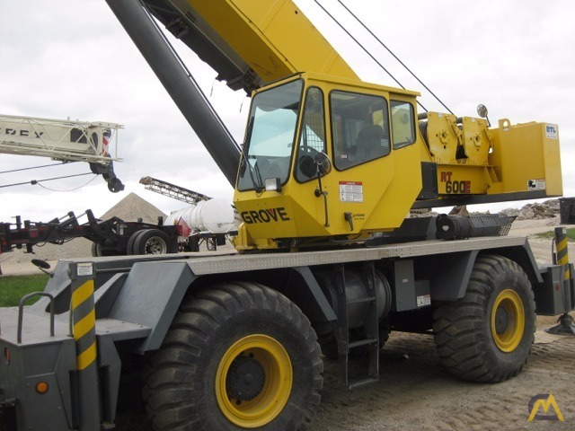 50t Grove RT600E Rough Terrain Crane 3