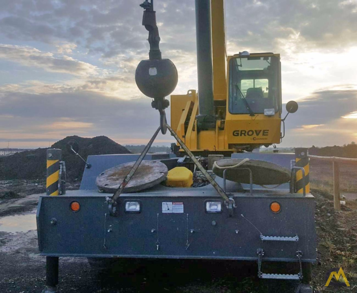 Grove RT600E 50-Ton Rough Terrain Crane 1