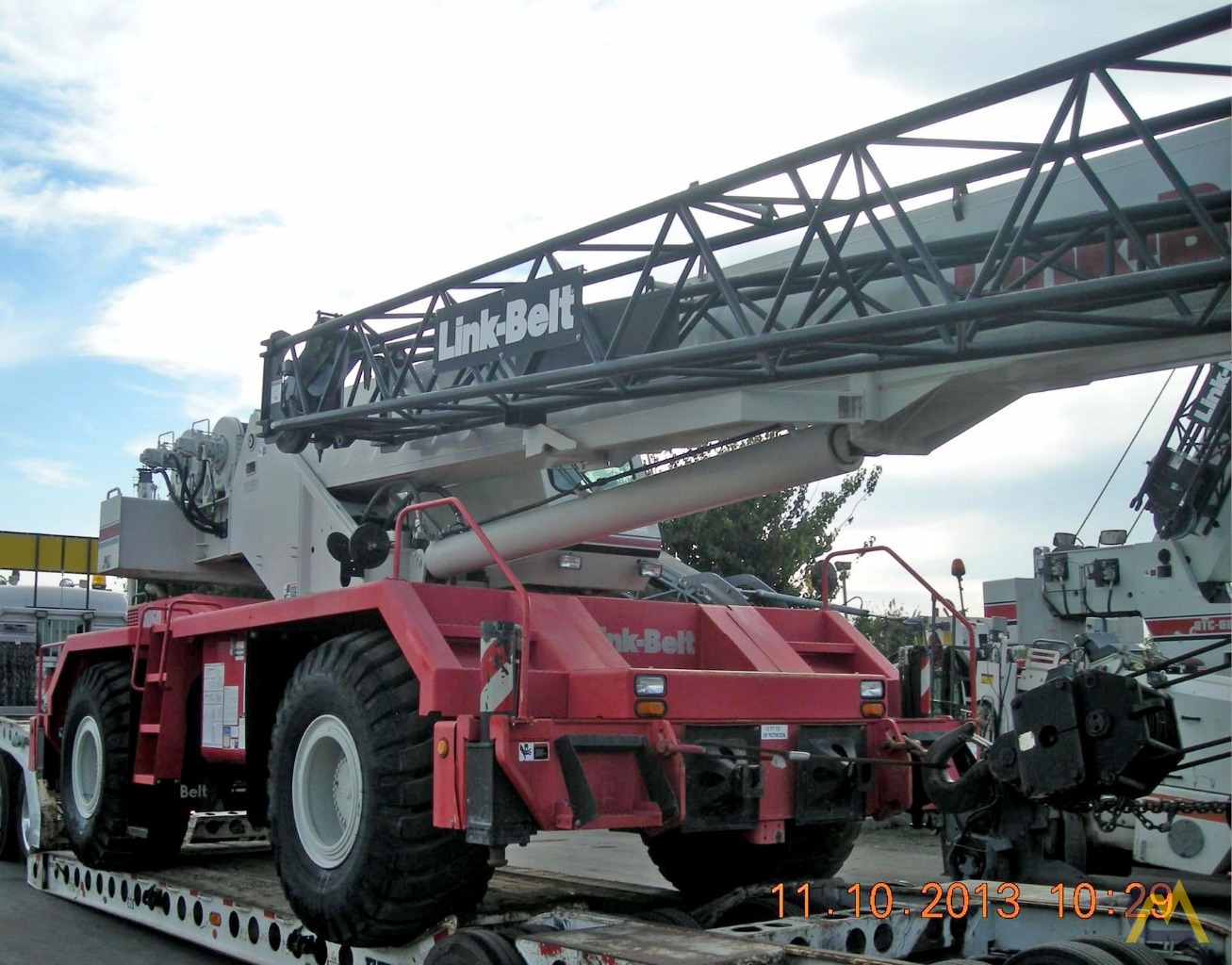 Link-Belt RTC-8050 Series II 50-ton Rough Terrain Crane 2