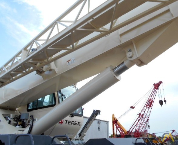 Terex RT 555 55-ton Rough Terrain Crane 16
