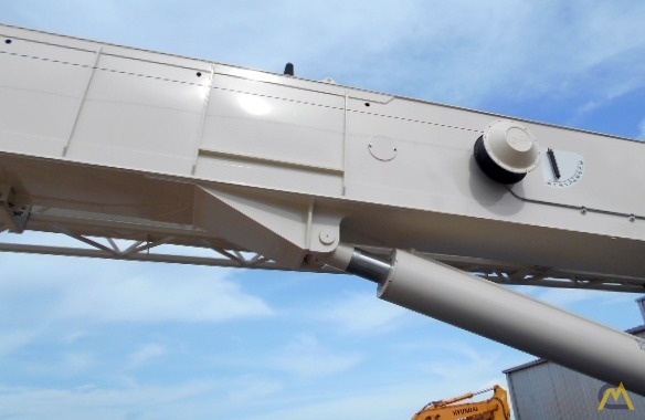 Terex RT 555 55-ton Rough Terrain Crane 11