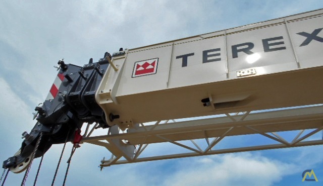 Terex RT 555 55-ton Rough Terrain Crane 13