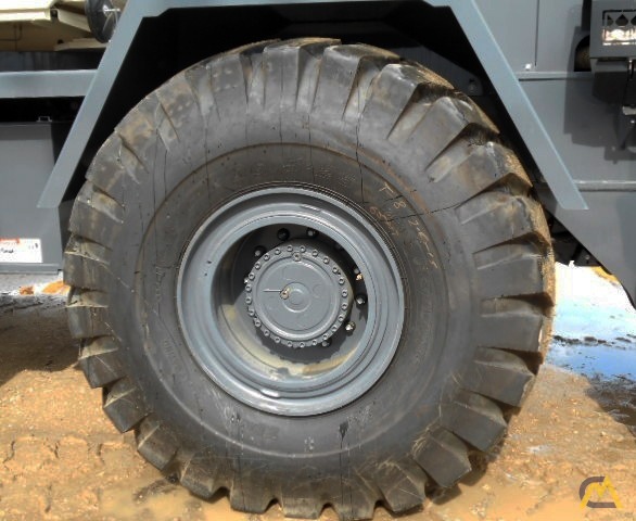 Terex RT 555 55-ton Rough Terrain Crane 22