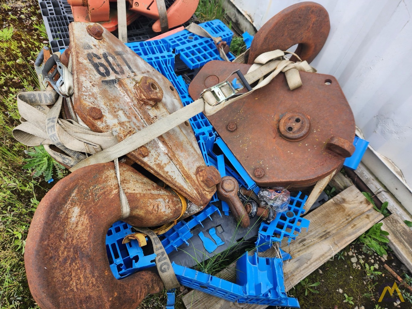 60-Ton 3-Sheave Hook Block - Accommodates 7/8 1