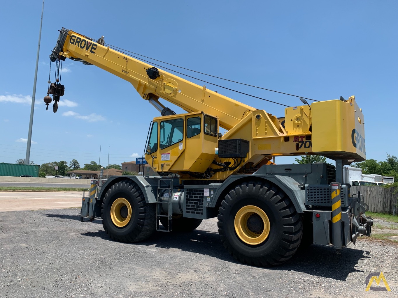 Grove RT700E 60-Ton Rough Terrain Crane 1