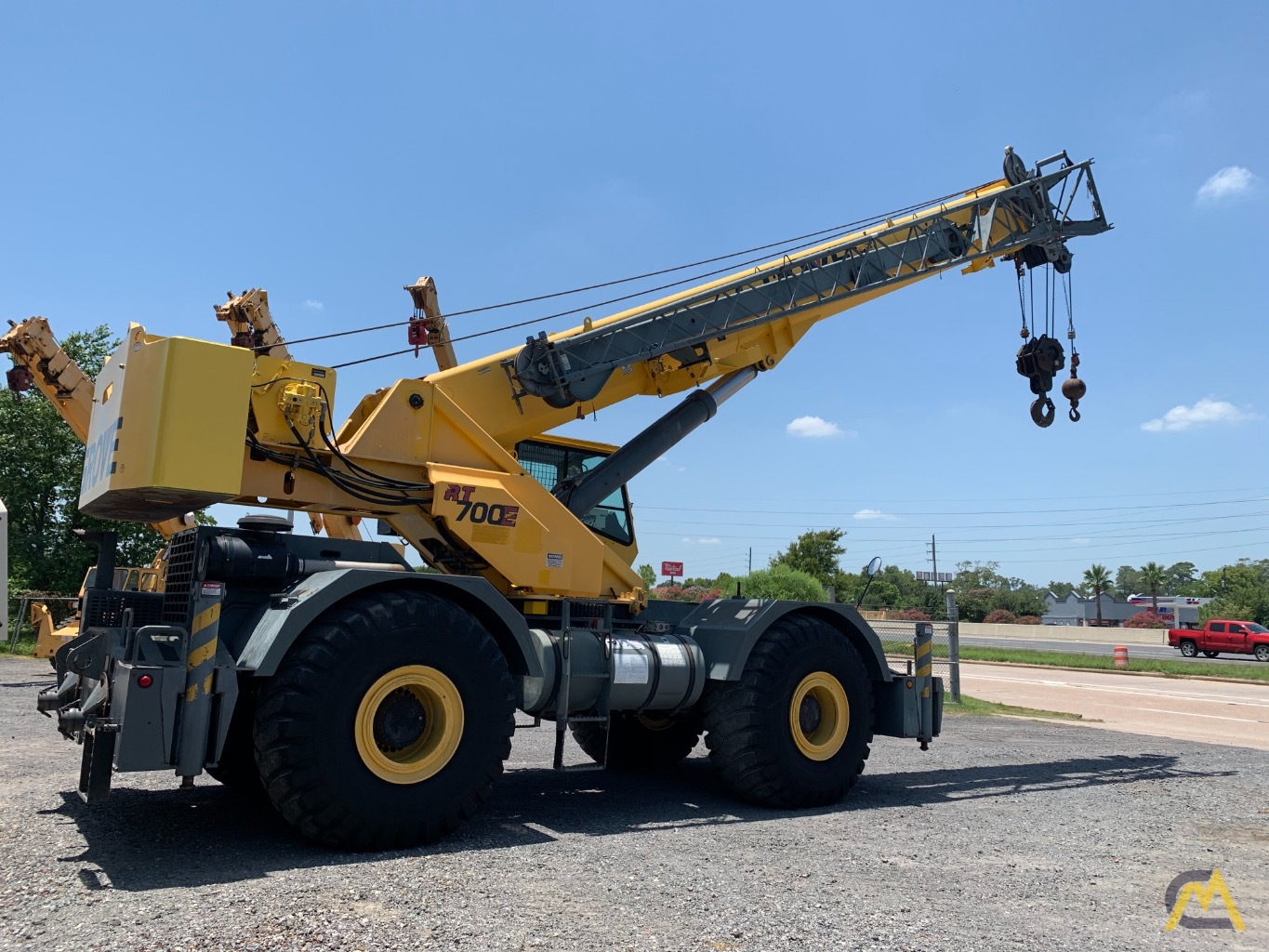 Grove RT700E 60-Ton Rough Terrain Crane 3