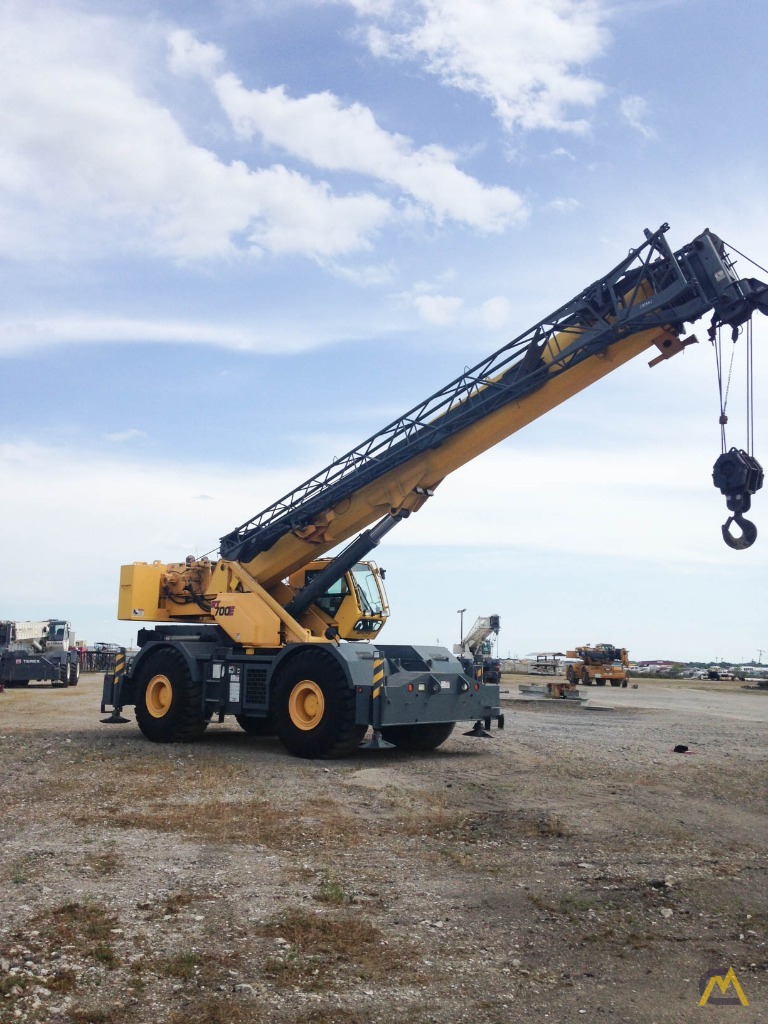 Grove RT760E 60-Ton Rough Terrain Crane 1