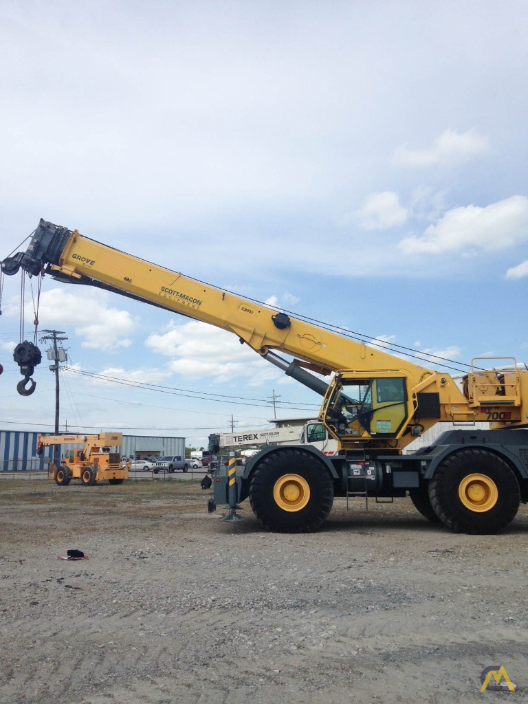 Grove RT760E 60-Ton Rough Terrain Crane 2