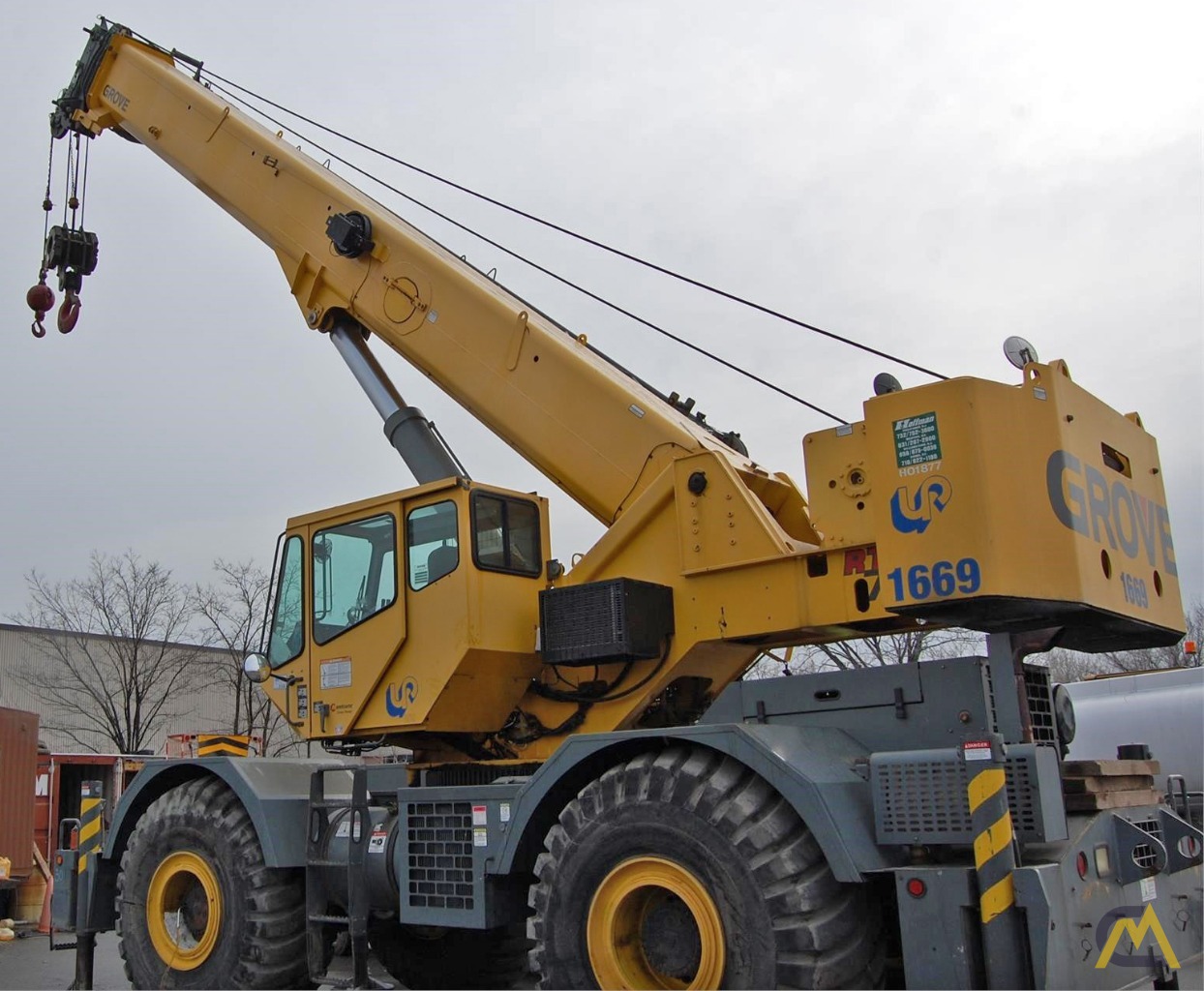 Grove RT700E-2 60-ton Rough Terrain Crane 3