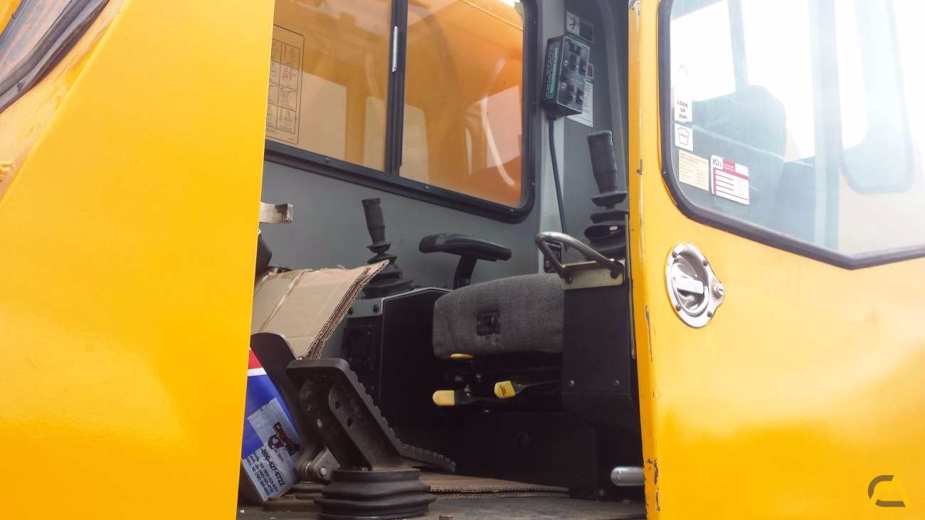 60t Link-Belt HTC-8660 Hydraulic Truck Crane 4