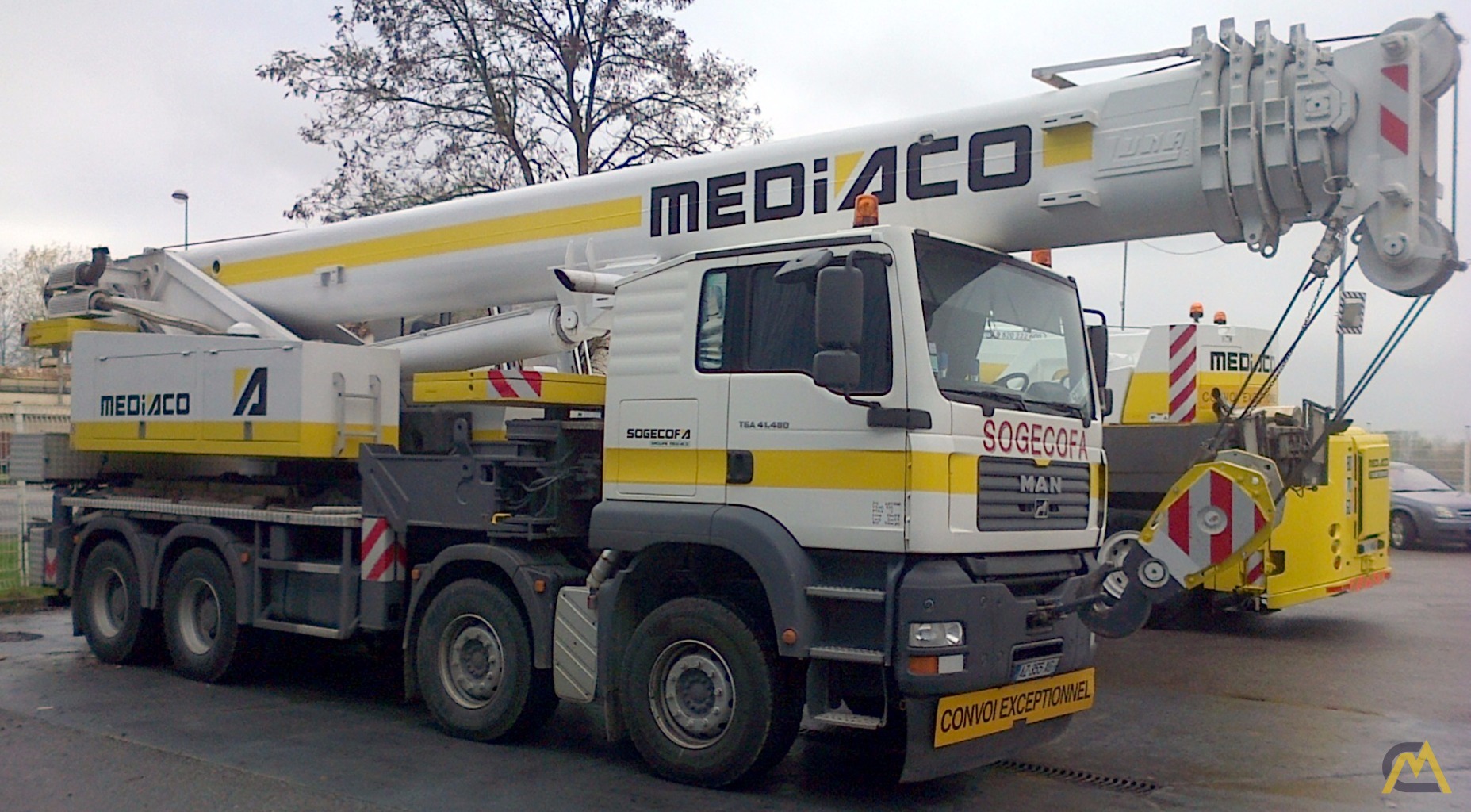 60t Luna GT 60/42 Telescopic Truck Crane 0