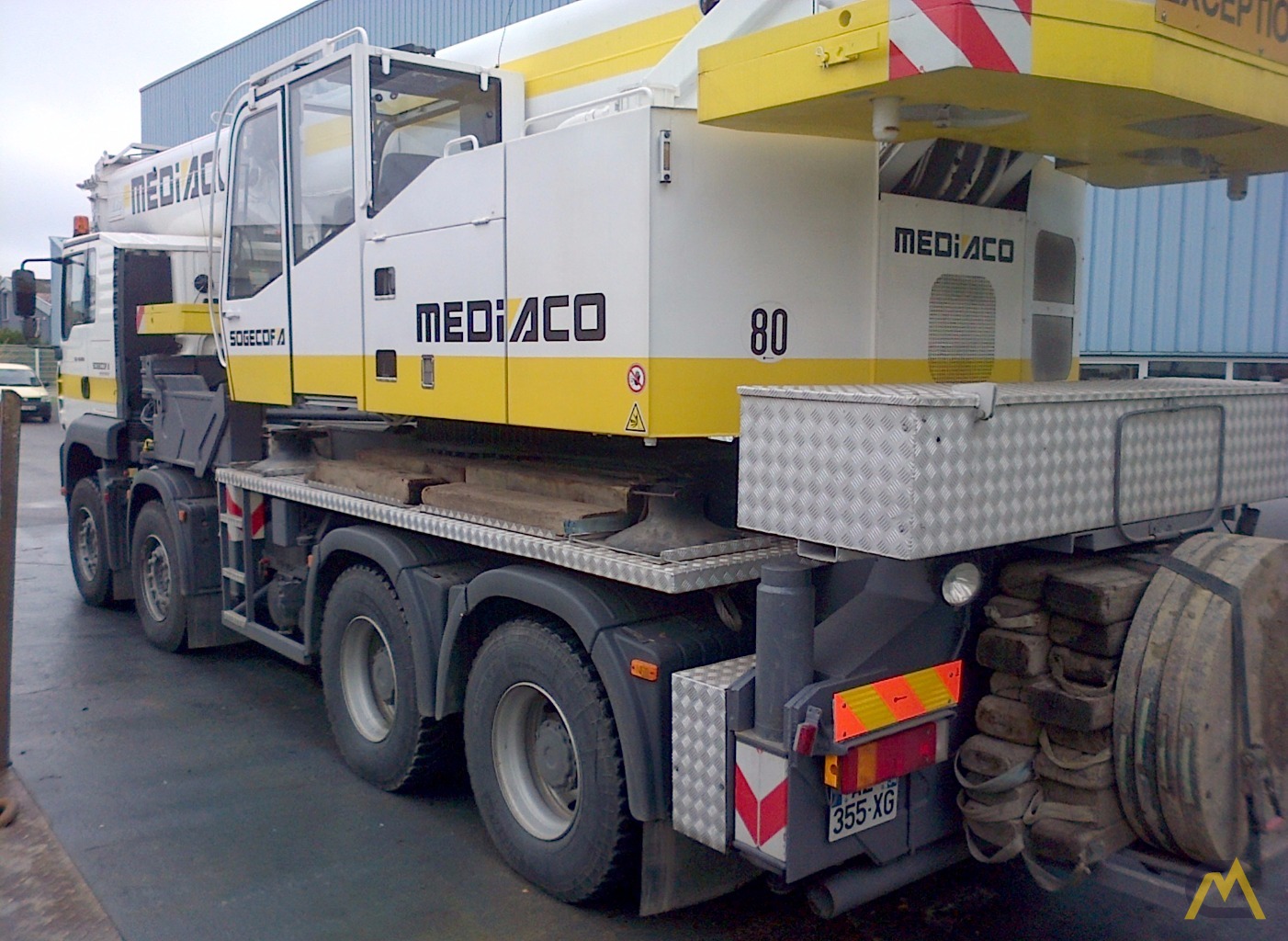 60t Luna GT 60/42 Telescopic Truck Crane 3