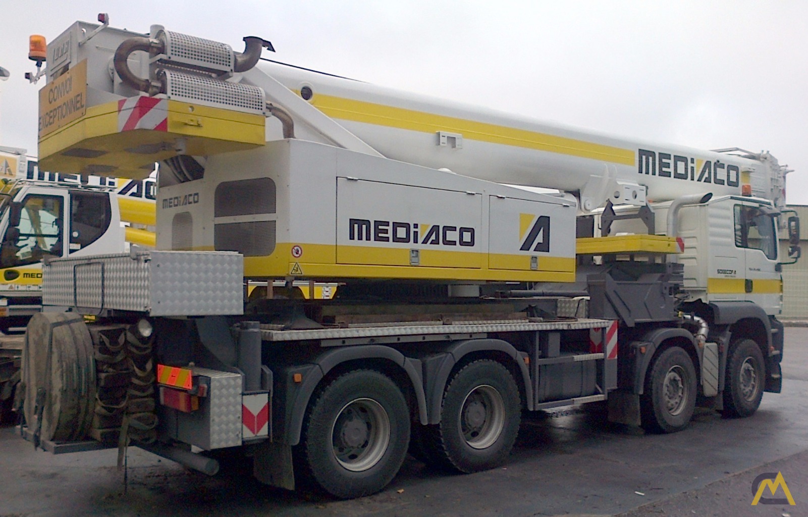 60t Luna GT 60/42 Telescopic Truck Crane 4